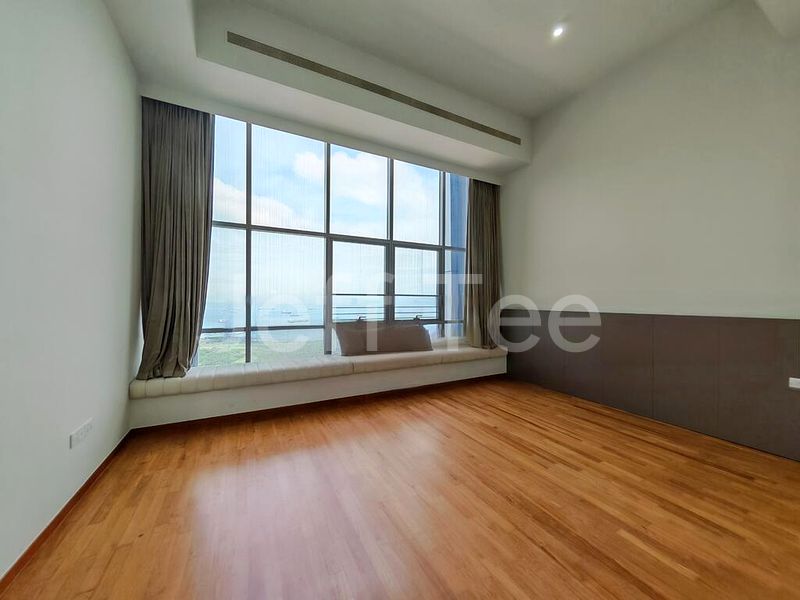 5 Bed Condo for Rent in  UIC Building - Image 11